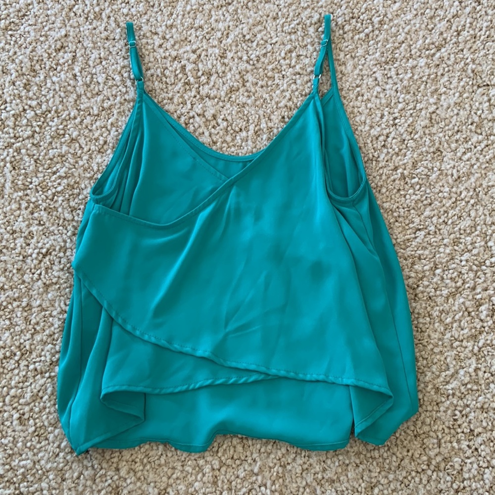 ASTR Top - Picture 2 of 3